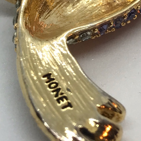 Monet Rhinestone Hummingbird Brooch - Picture 6 of 7